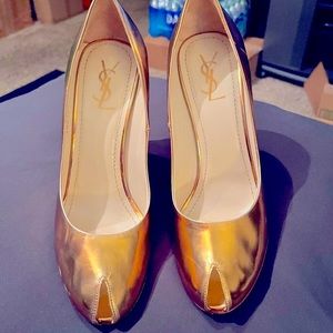 🔥YSL GORGEOUS GOLD PEEP TOE SHOE SIZE 9. 4 1/2 high heel. please see all pics.